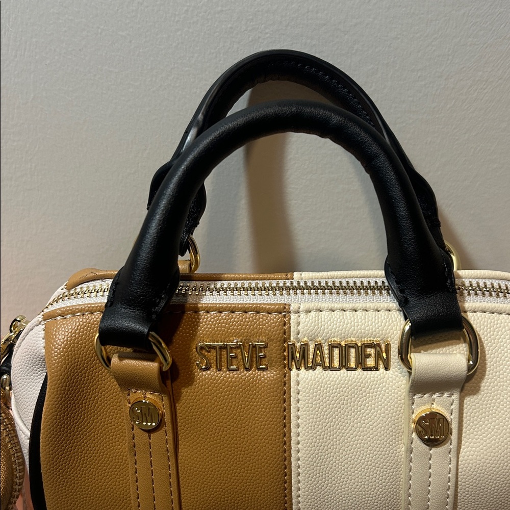 Steve Madden Tan and Cream Mini crossbody Bag with removable strap - Picture 5 of 7